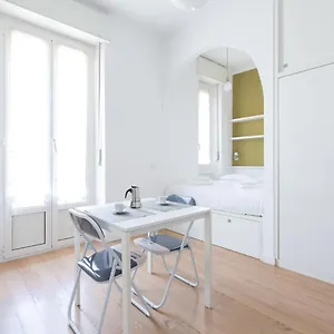  Apartamento Porta Nuova Bright With Balcony