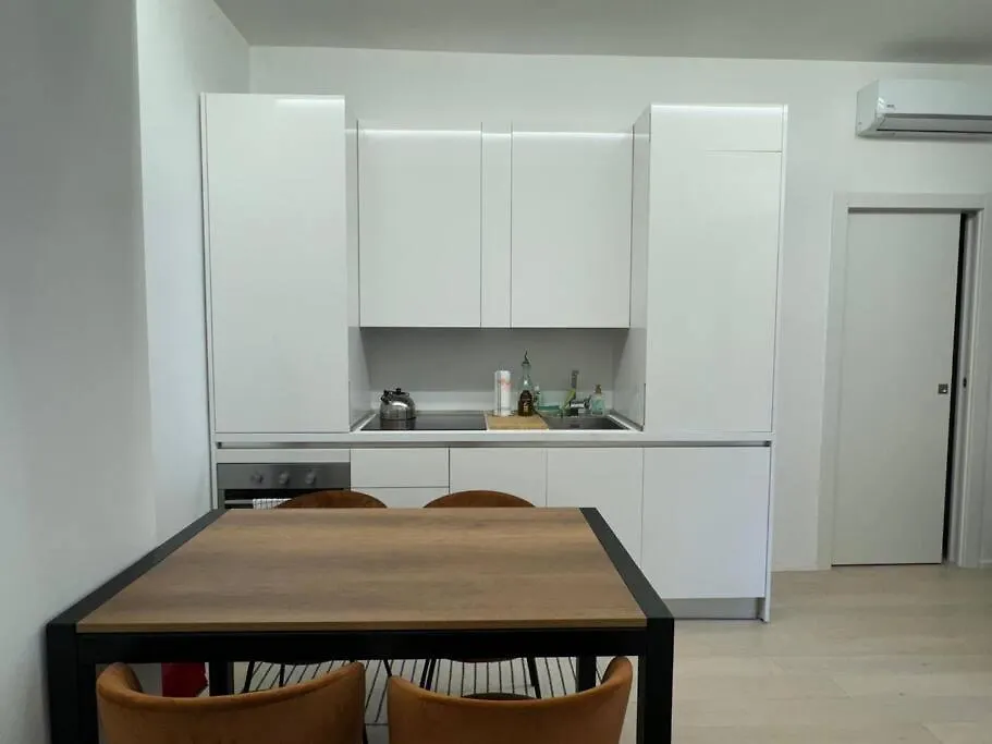 Modern Apartment - Walking Distance To Milan Central Station Italy