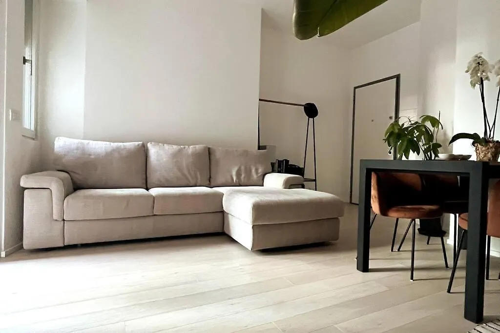 Modern Apartment - Walking Distance To Milan Central Station